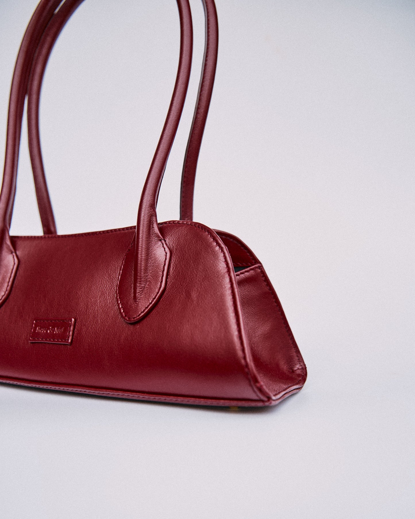 24/7 shoulder bag
