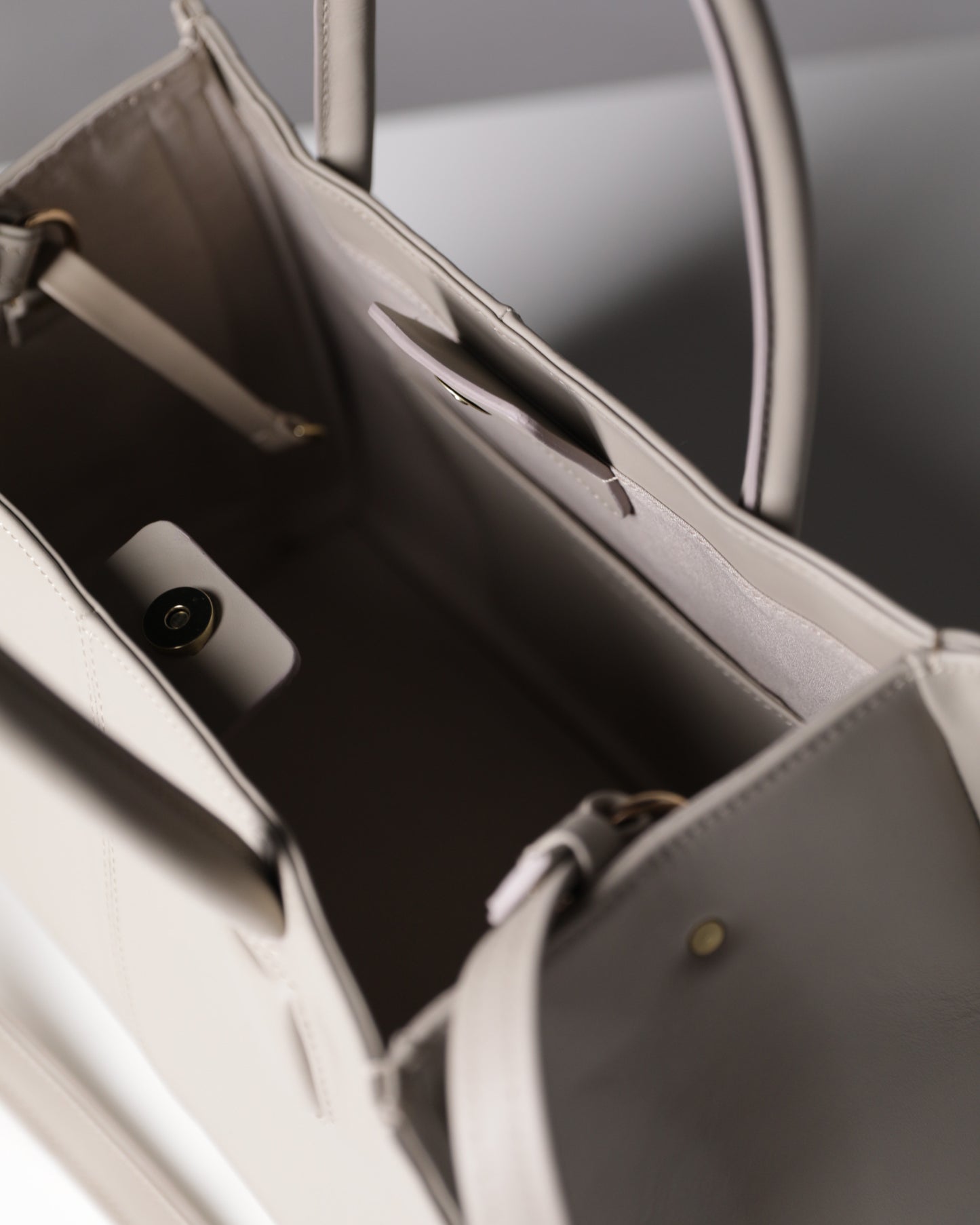 Credo Tote