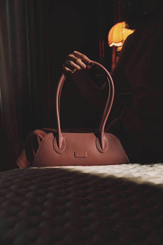 24/7 shoulder bag