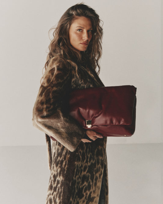Faye Oversize clutch